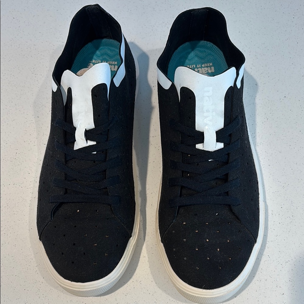 Native Monaco UltraLite size mens 9.5